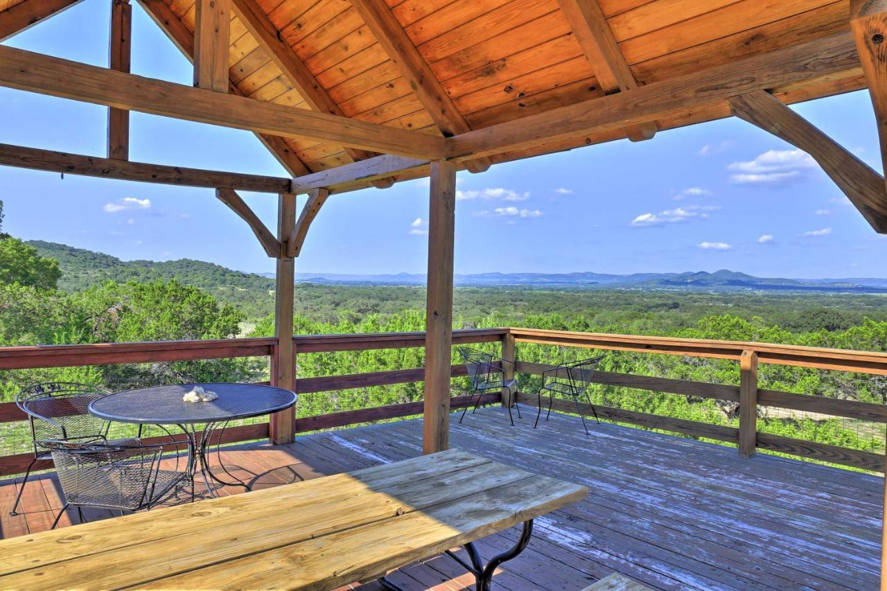 Quiet Utopia Cabin With Deck And Mountain Views! Екстер'єр фото