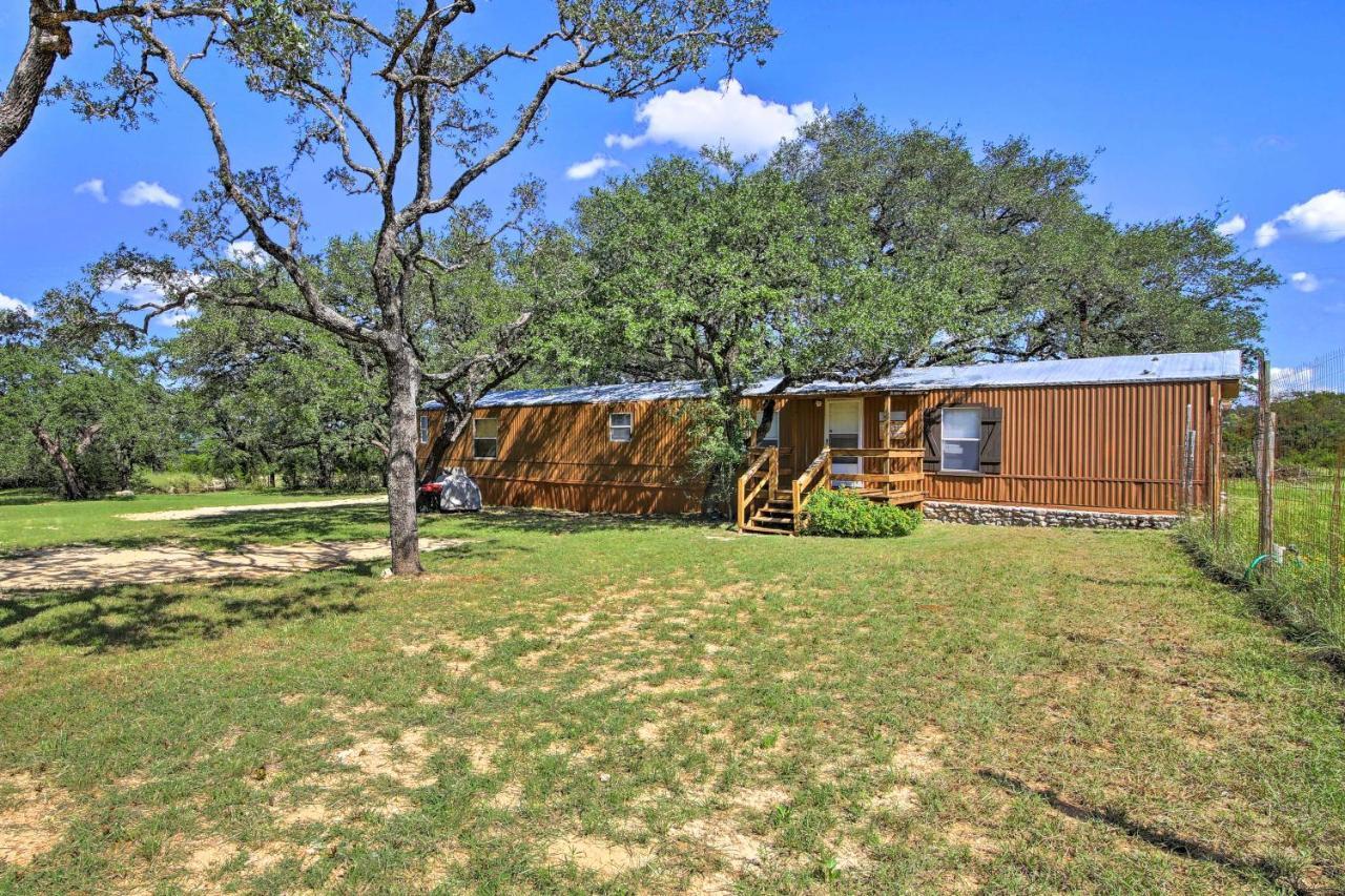 Quiet Utopia Cabin With Deck And Mountain Views! Екстер'єр фото